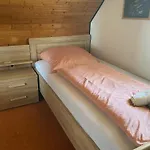 1927rooms Mit Blick Auf Nuerburgring Nordschleife Und Fusslaeufig Zum Gp-fahrerlager