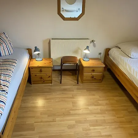 1927rooms Mit Blick Auf Nuerburgring Nordschleife Und Fusslaeufig Zum Gp-fahrerlager Bed & Breakfast 3*