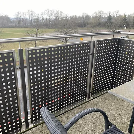 1927rooms Mit Blick Auf Nuerburgring Nordschleife Und Fusslaeufig Zum Gp-fahrerlager 3* Nürburg